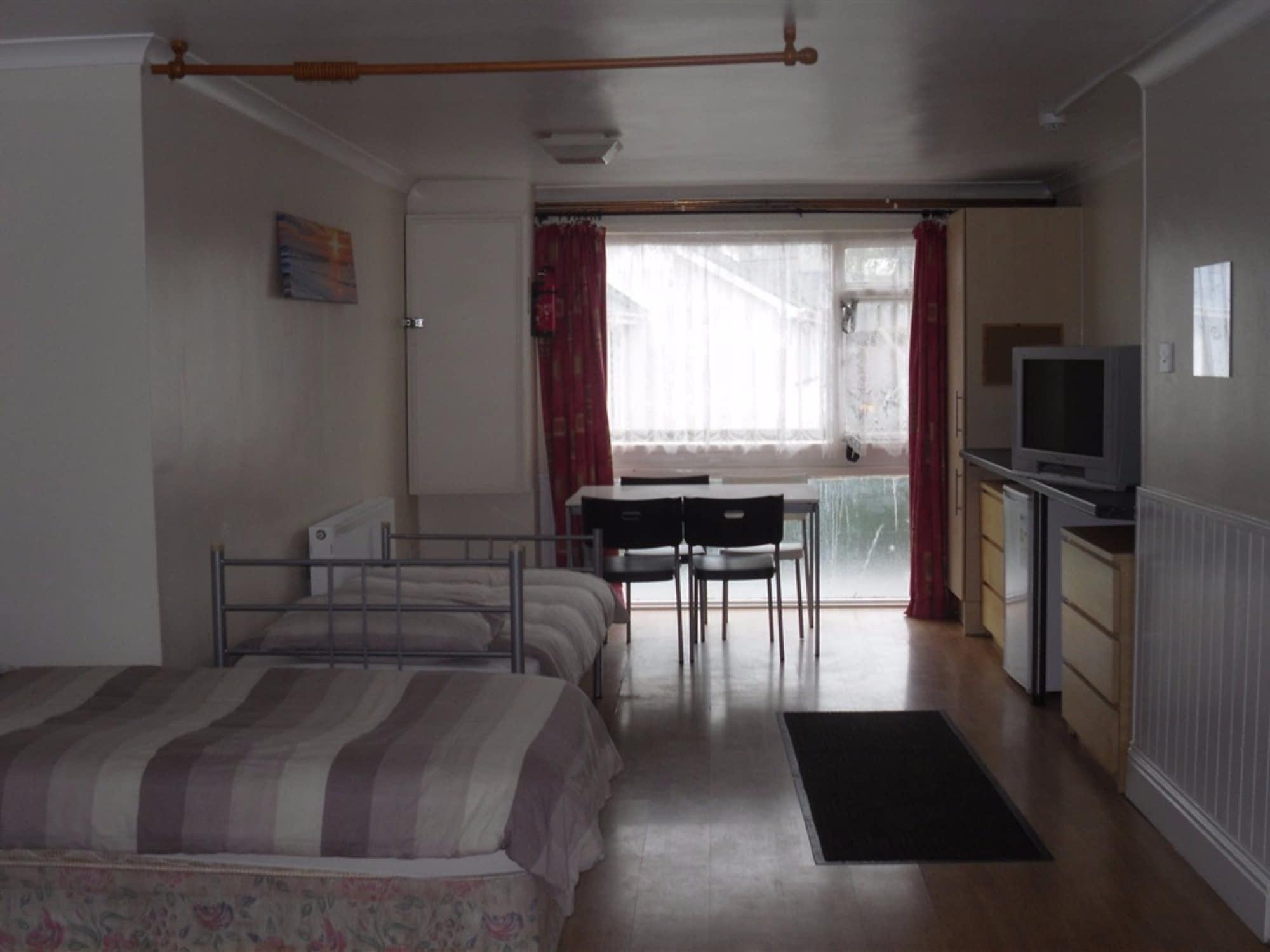 Llanion Lodge Saint Florence Екстериор снимка