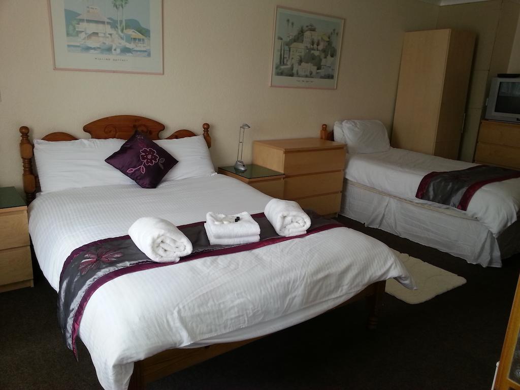 Llanion Lodge Saint Florence Стая снимка