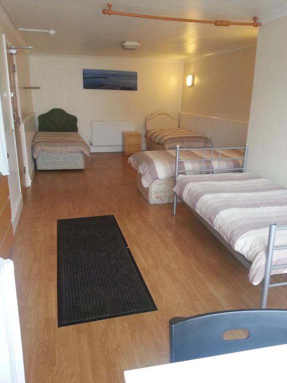 Llanion Lodge Saint Florence Стая снимка