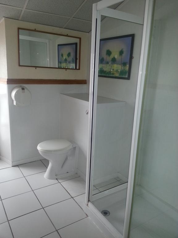 Llanion Lodge Saint Florence Стая снимка